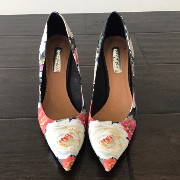 Halogen Shoes - Floral printed pumps - size 6